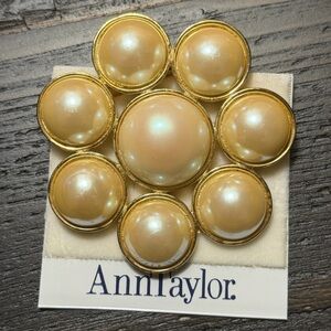 Ann Taylor Gold and Cream Button